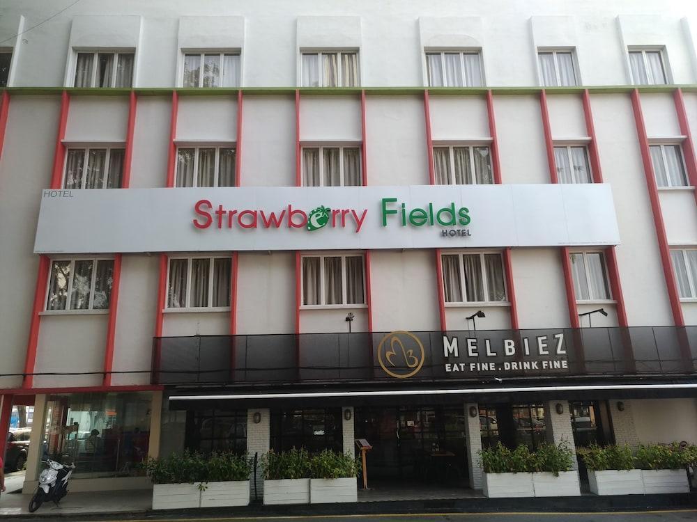 Hotel Strawberry Fields Petaling Jaya Exterior foto